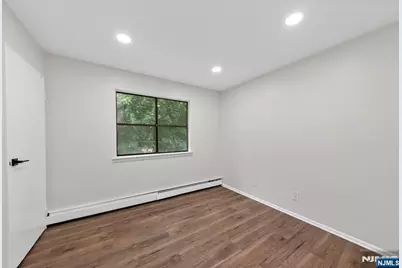 88 Boulevard 304 #304, Passaic, NJ 07055 - Photo 15