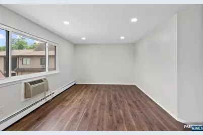 88 Boulevard 304 #304, Passaic, NJ 07055 - Photo 5