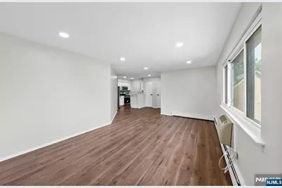 88 Boulevard 304 #304, Passaic, NJ 07055 - Photo 3