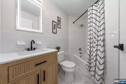 88 Boulevard 304 #304, Passaic, NJ 07055 - Photo 9