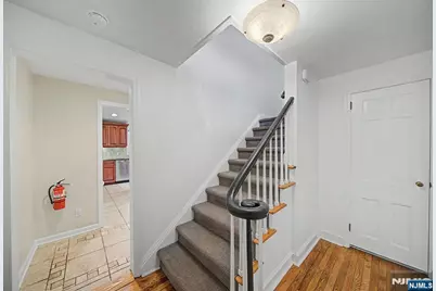 34 Esmond Place, Tenafly, NJ 07670 - Photo 5