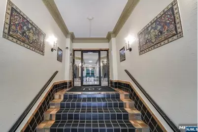 107 Kensington Avenue 302 #302, Jersey City, NJ 07304 - Photo 19