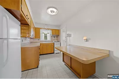 7 Freeman Place, Nutley, NJ 07110 - Photo 13