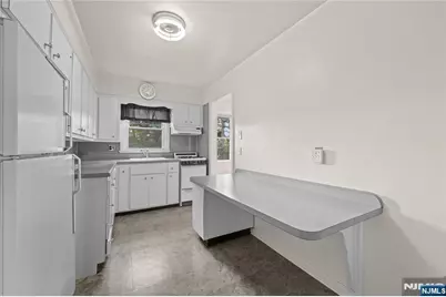 7 Freeman Place, Nutley, NJ 07110 - Photo 27