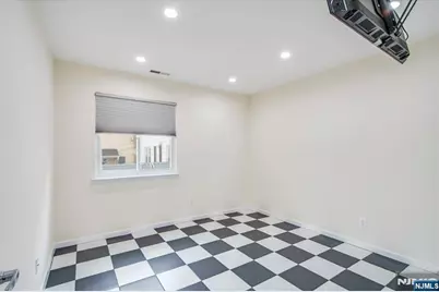 825 Riverside B202 #B202, Lyndhurst Township, NJ 07071 - Photo 15