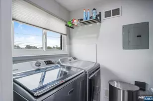 825 Riverside B202, Lyndhurst Township, NJ 07071 - Photo 11