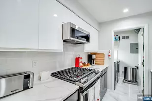 825 Riverside B202, Lyndhurst Township, NJ 07071 - Photo 9