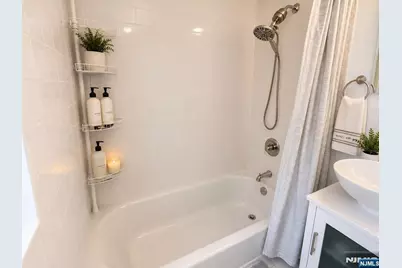 473 Blanchard Terrace 17 #17, Hackensack, NJ 07601 - Photo 9