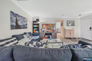 121 Country Club Dr 10, Union Township, NJ 07083 - Photo 5