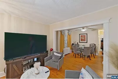 19 Linden Avenue, Belleville, NJ 07109 - Photo 5