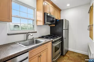 16 Wedgewood Dr 24, Verona, NJ 07044 - Photo 3