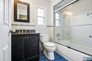 16 Wedgewood Dr 24, Verona, NJ 07044 - Photo 11