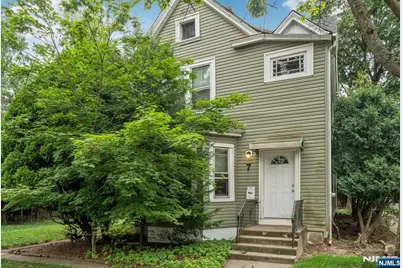 7 Hardenburgh Avenue, Demarest, NJ 07627 - Photo 1