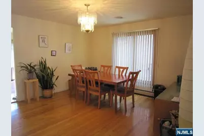 2044 Ellery Avenue, Fort Lee, NJ 07024 - Photo 5
