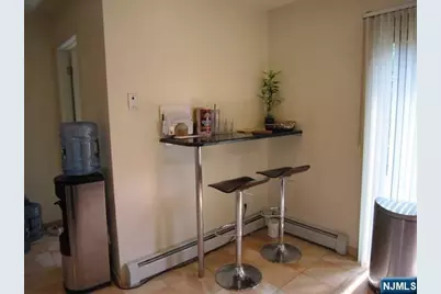 2044 Ellery Avenue, Fort Lee, NJ 07024 - Photo 9