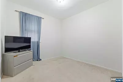 598 Van Houten Avenue, Clifton, NJ 07013 - Photo 17