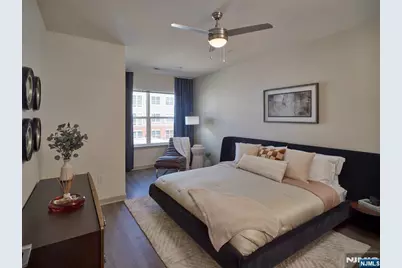100 Eisenhower Parkway C1 #C1, Livingston, NJ 07039 - Photo 17