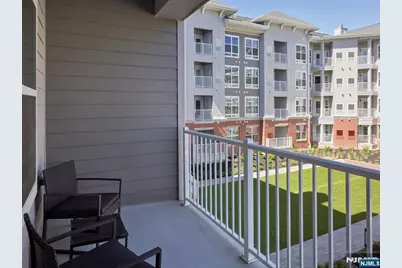 100 Eisenhower Parkway C1 #C1, Livingston, NJ 07039 - Photo 33