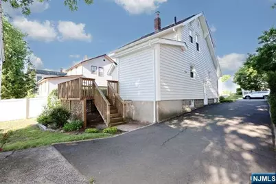49 S Franklin Avenue, Bergenfield, NJ 07621 - Photo 37