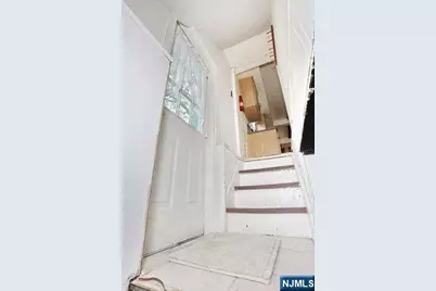 49 S Franklin Avenue, Bergenfield, NJ 07621 - Photo 27