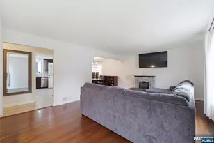 461 Crestwood Ave, Hackensack, NJ 07601 - Photo 3