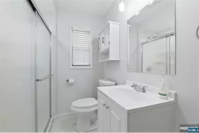 461 Crestwood Avenue, Hackensack, NJ 07601 - Photo 9