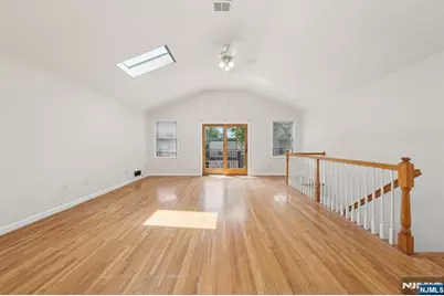 68 Lincoln Street 2 #2, Jersey City, NJ 07307 - Photo 5