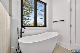 395 Hickory Ave, Paramus, NJ 07652 - Photo 27