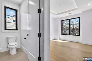 395 Hickory Ave, Paramus, NJ 07652 - Photo 33