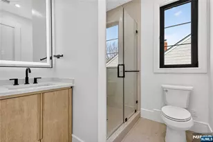 395 Hickory Ave, Paramus, NJ 07652 - Photo 31