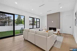 395 Hickory Ave, Paramus, NJ 07652 - Photo 11