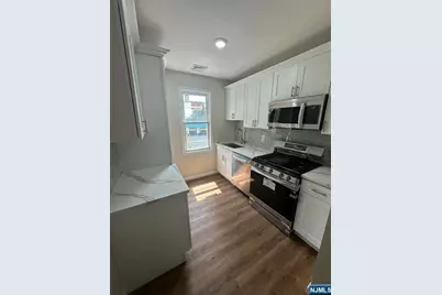 72 Winant 2 #2, Ridgefield Park, NJ 07660 - Photo 3