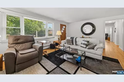 136 Grand Avenue, Park Ridge, NJ 07656 - Photo 5