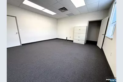 190 Sylvan Avenue D27 #D27, Englewood Cliffs, NJ 07632 - Photo 3