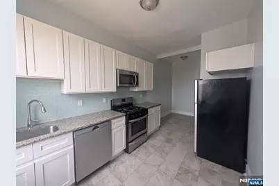 72 Grove 6 #6, Passaic, NJ 07055 - Photo 3