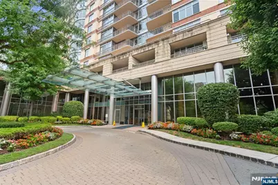 8100 River Road 1005 #1005, North Bergen, NJ 07047 - Photo 15