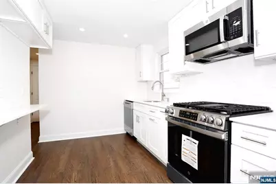 120 E 54th Street, Elmwood Park, NJ 07407 - Photo 9
