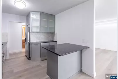1600 Parker Avenue 20A #20A, Fort Lee, NJ 07024 - Photo 11