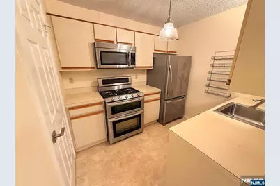 744 Pepperidge Road, Mahwah, NJ 07430 - Photo 17