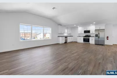 18 Park Street 2B #2B, South Hackensack Township, NJ 07606 - Photo 1