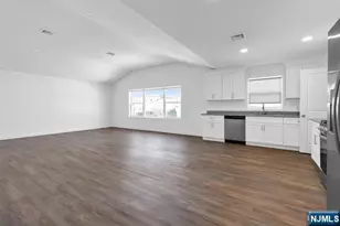 18 Park Street 2B, South Hackensack Township, NJ 07606 - Photo 3