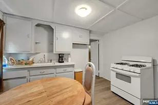 111 Van Winkle Ave, Hawthorne, NJ 07506 - Photo 15