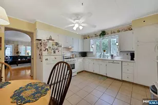 111 Van Winkle Ave, Hawthorne, NJ 07506 - Photo 9