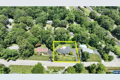 12 Heatherhill Lane, Woodcliff Lake, NJ 07677 - Photo 49