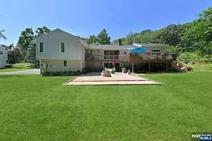 12 Heather Hill Ln, Woodcliff Lake, NJ 07677 - Photo 5