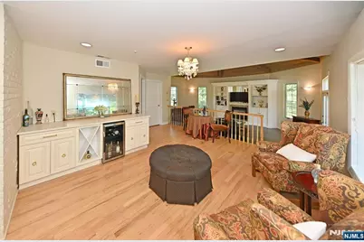 12 Heatherhill Lane, Woodcliff Lake, NJ 07677 - Photo 19