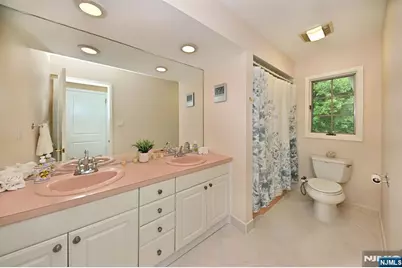 12 Heatherhill Lane, Woodcliff Lake, NJ 07677 - Photo 25