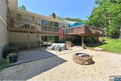 12 Heatherhill Lane, Woodcliff Lake, NJ 07677 - Photo 9