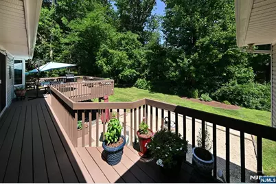12 Heatherhill Lane, Woodcliff Lake, NJ 07677 - Photo 11