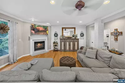 3 Cliff Road, Wayne, NJ 07470 - Photo 9